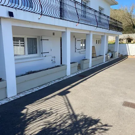 Campagne Vignobles * Бретиньоль-сюр-Мер